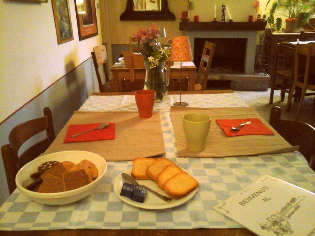 Bed and Breakfast Il Cortiletto Dei Capperi Gassino Torinese Exterior foto